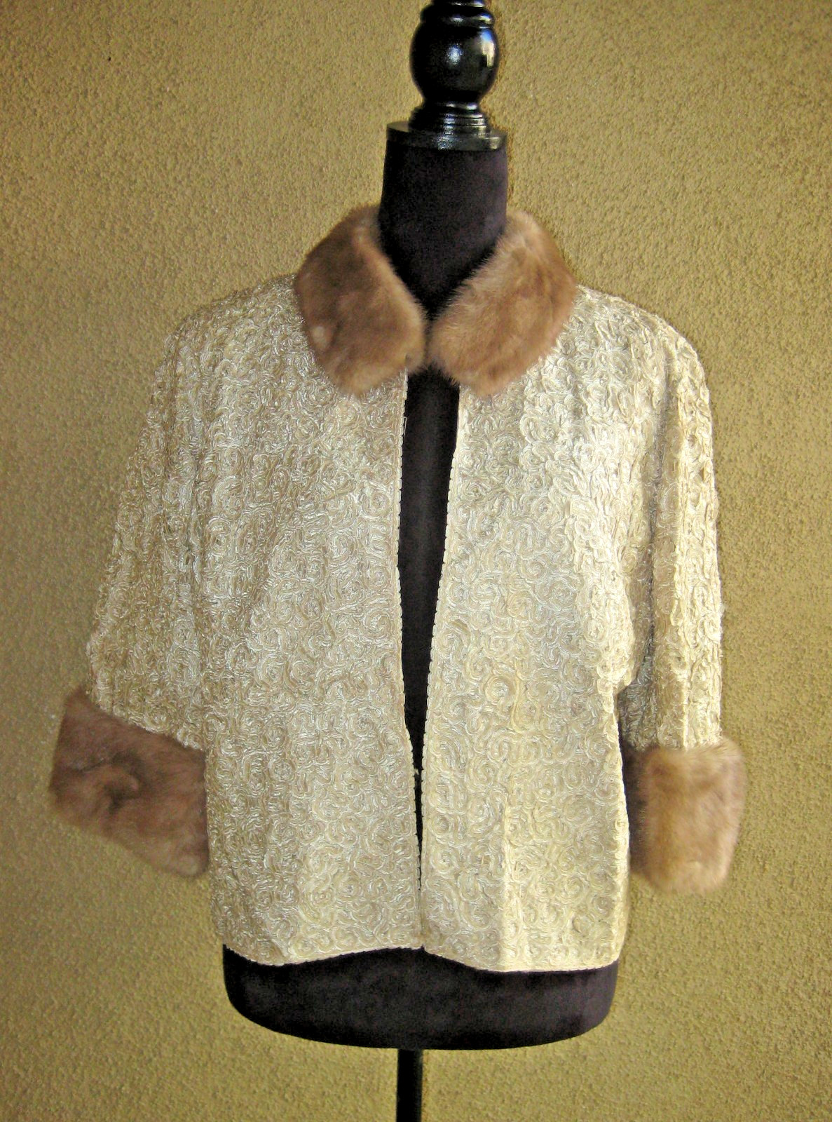 Vintage Riveria 50s/60s cream soutache lace fur collar cuffs cropped jacket 14