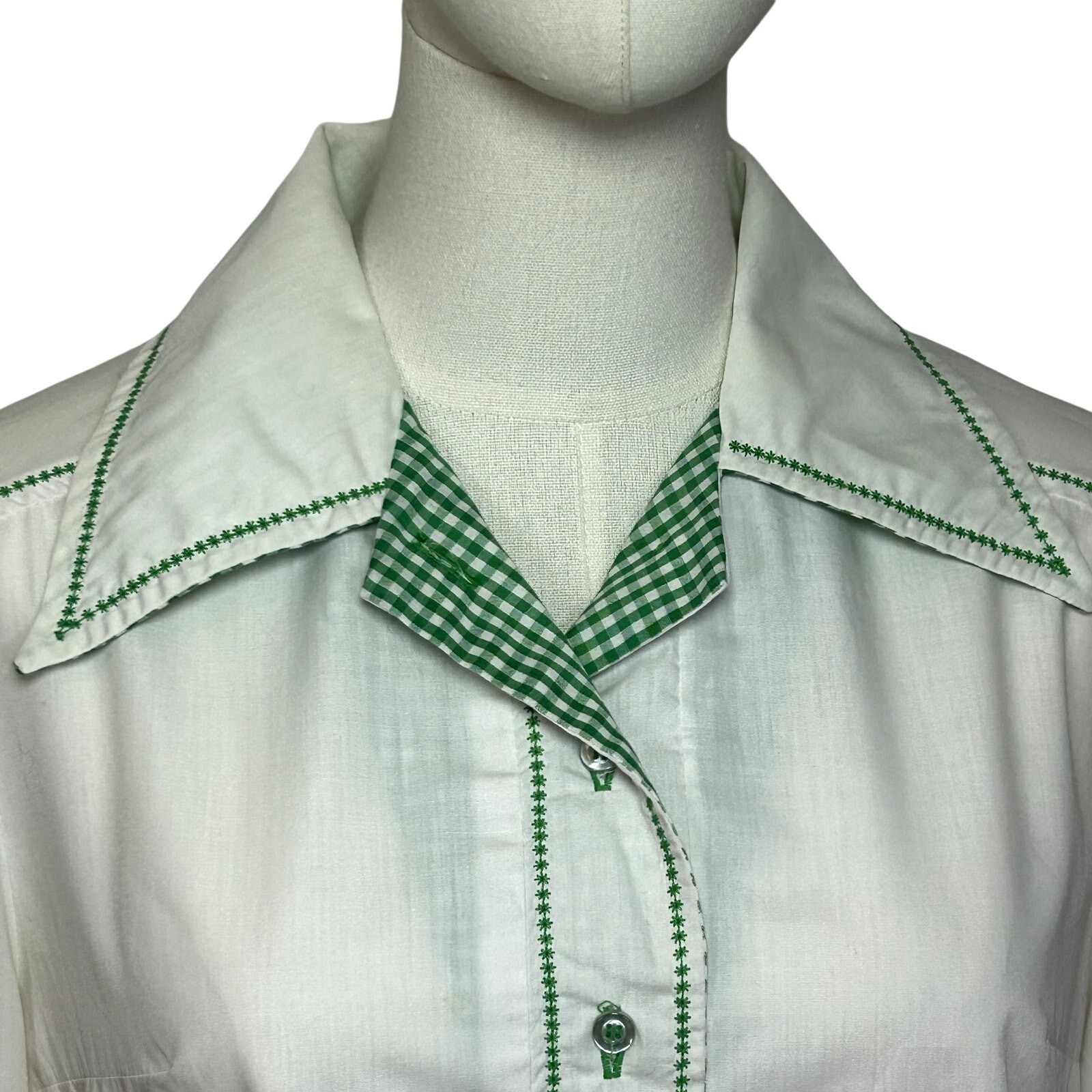 VTG 70s White Shamrock M Embroidery Gingham St. Patrick’s Day Top Twee Retro