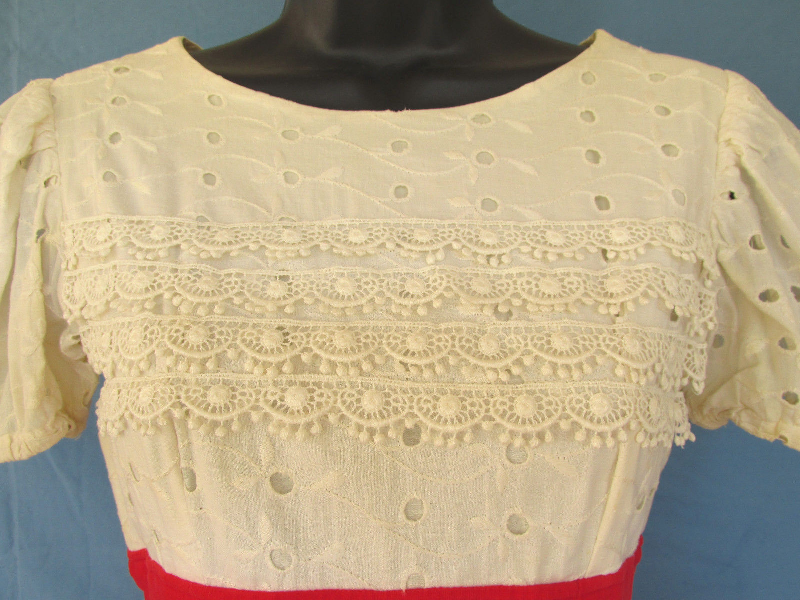 VINTAGE 1950s 60s YOUNG VIEWPOINT DRESS CREAM RED VELVET LACE EMBROIDERY CUTOUTS
