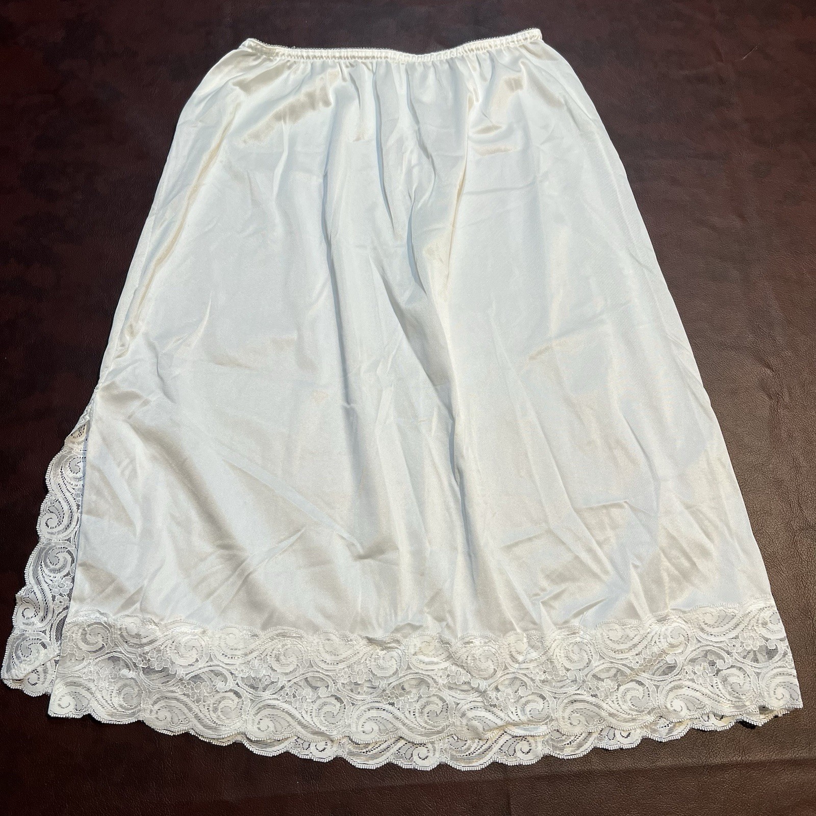 Vintage Lady Lynn Ivory Slippery Satin Half Slip Lacy Trim Woman’s Small 27 inch