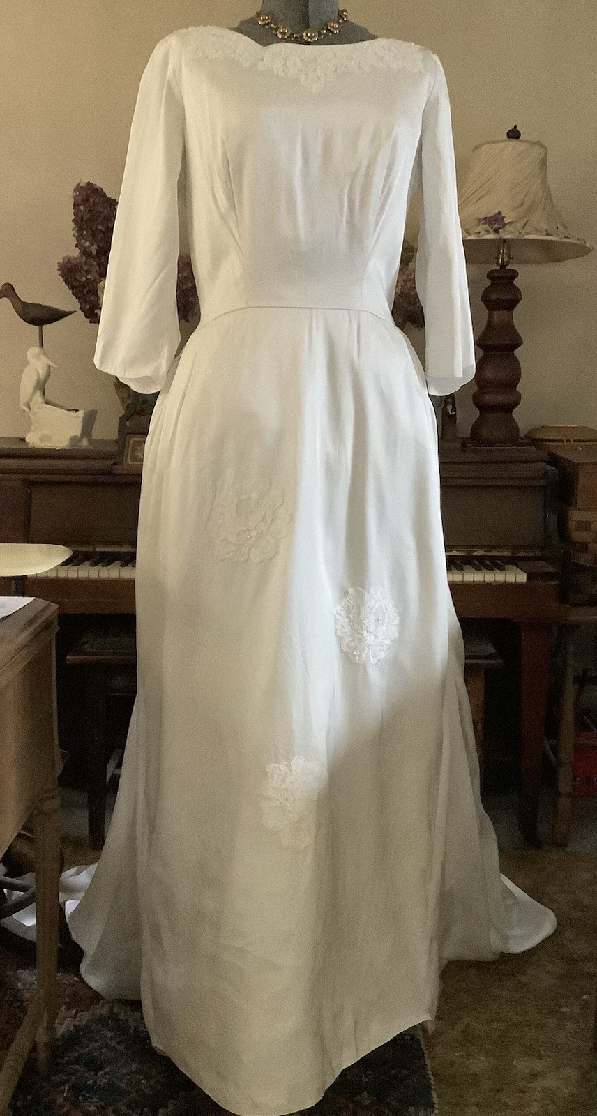 Vintage 1950’s early 60’s Wedding Gown Dress Lace Sequins Pearls 34-28-46