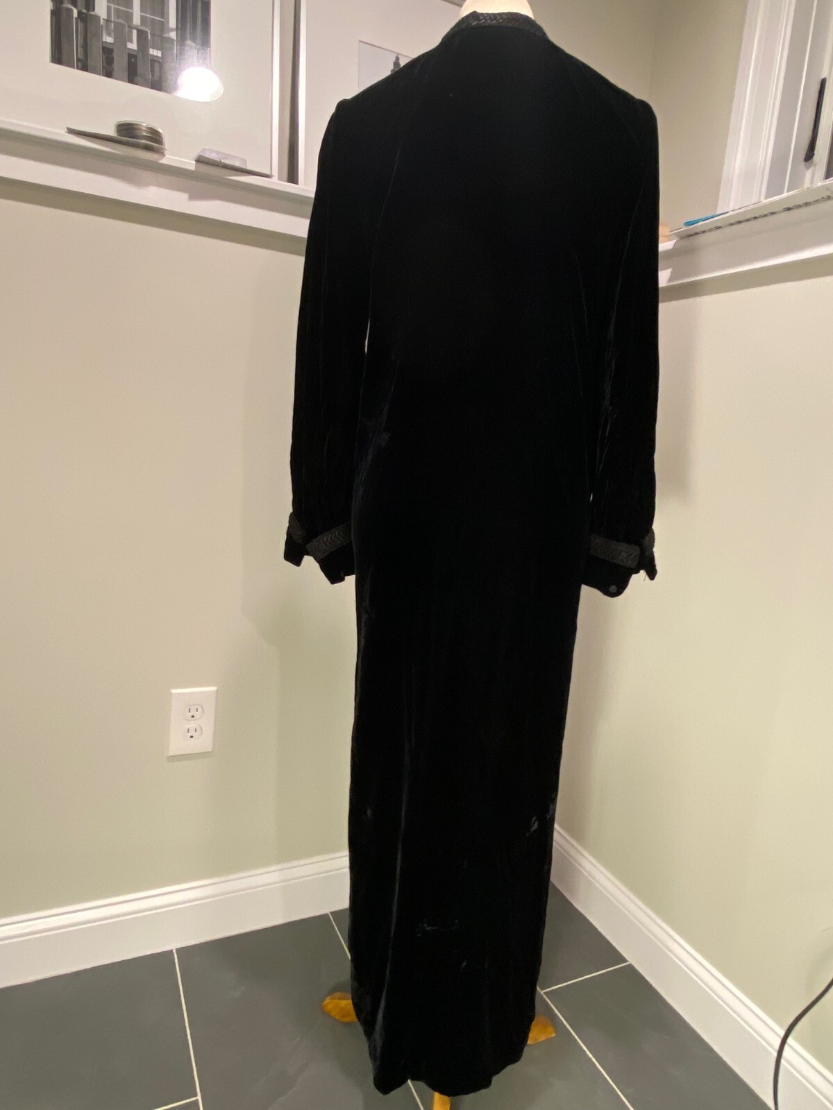 Vintage 1960’s Mr. Mort Stan Herman Black Velvet Robe