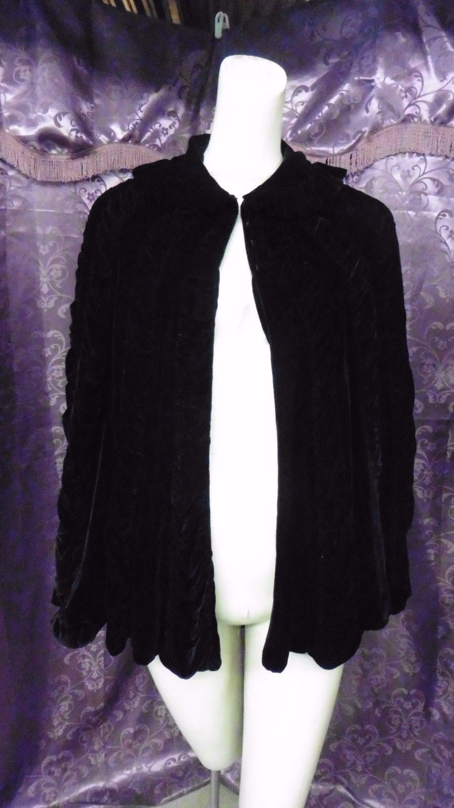 30s 40s Black Fine Velvet Shirred Scalloped Formal Evening Cape-lette