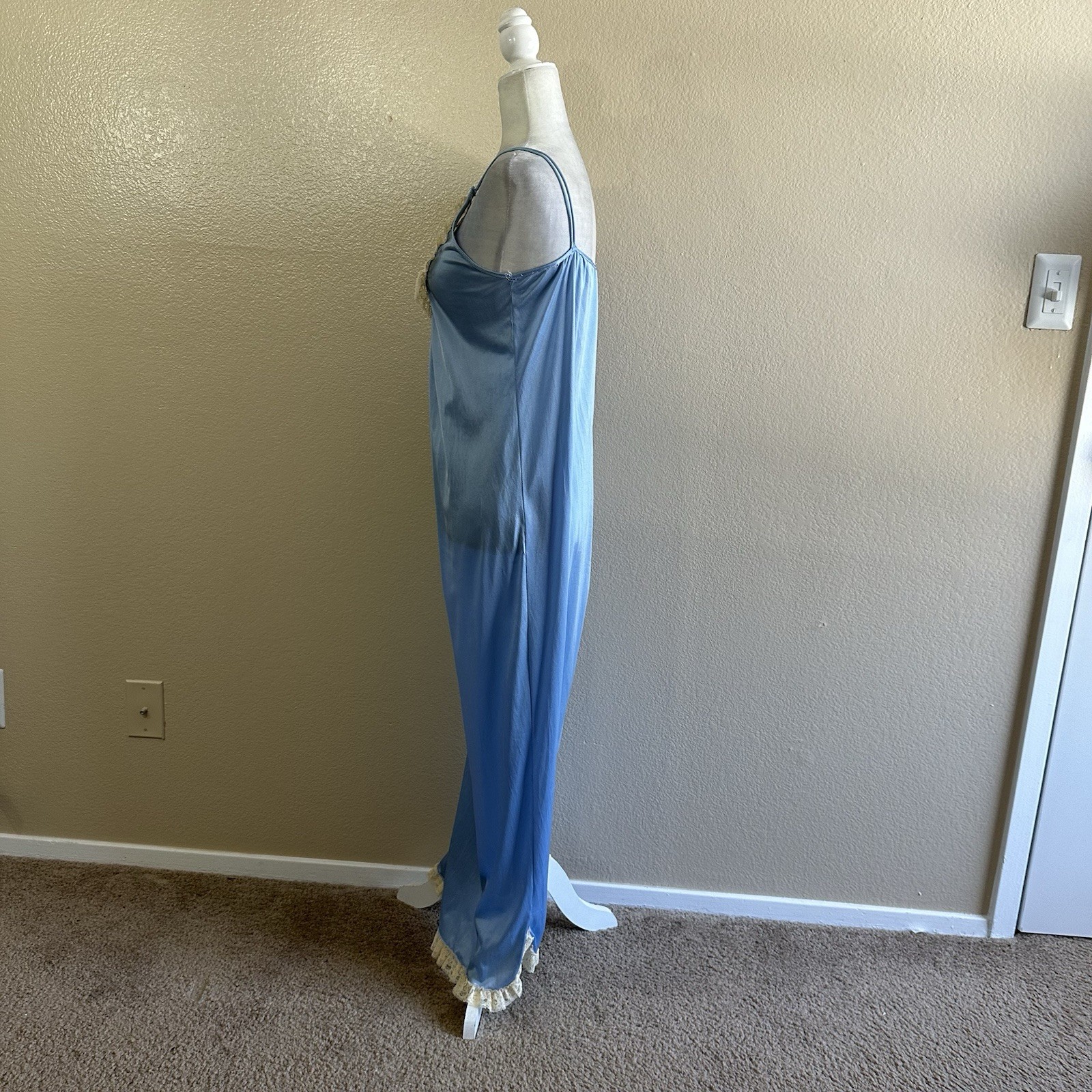 Mistra Vtg 80s Light Blue Ruffle Bibe Embroidered Floral Maxi Nightgown Womens S