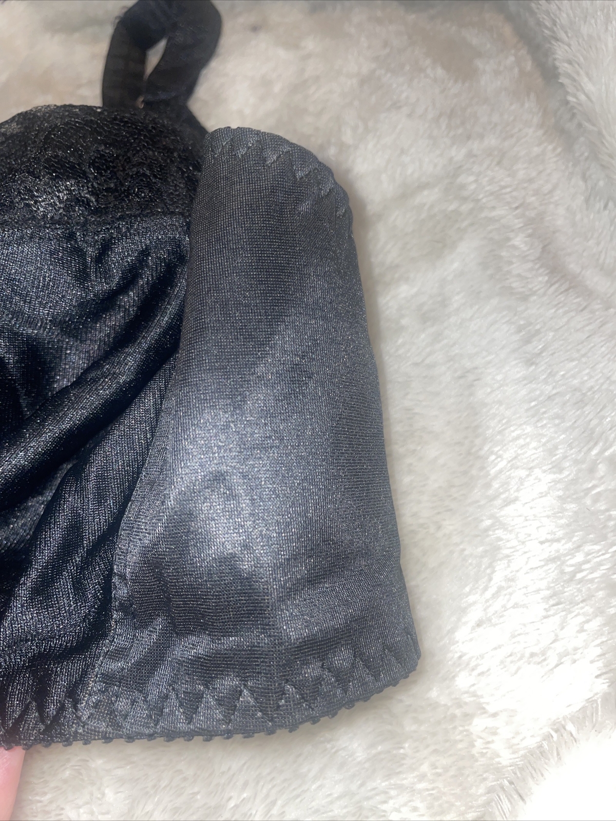 UNLINED WIRE FREE SILKY NYLON FRONT CLOSURE 90s SILKY BLACK BRA USA 42D