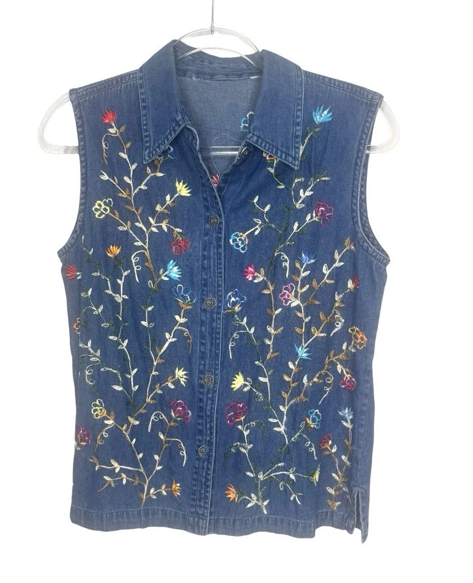 Vintage 90’s Denim Shirt Sleeveless Size M Floral Embroidery Cottage-Core Granny