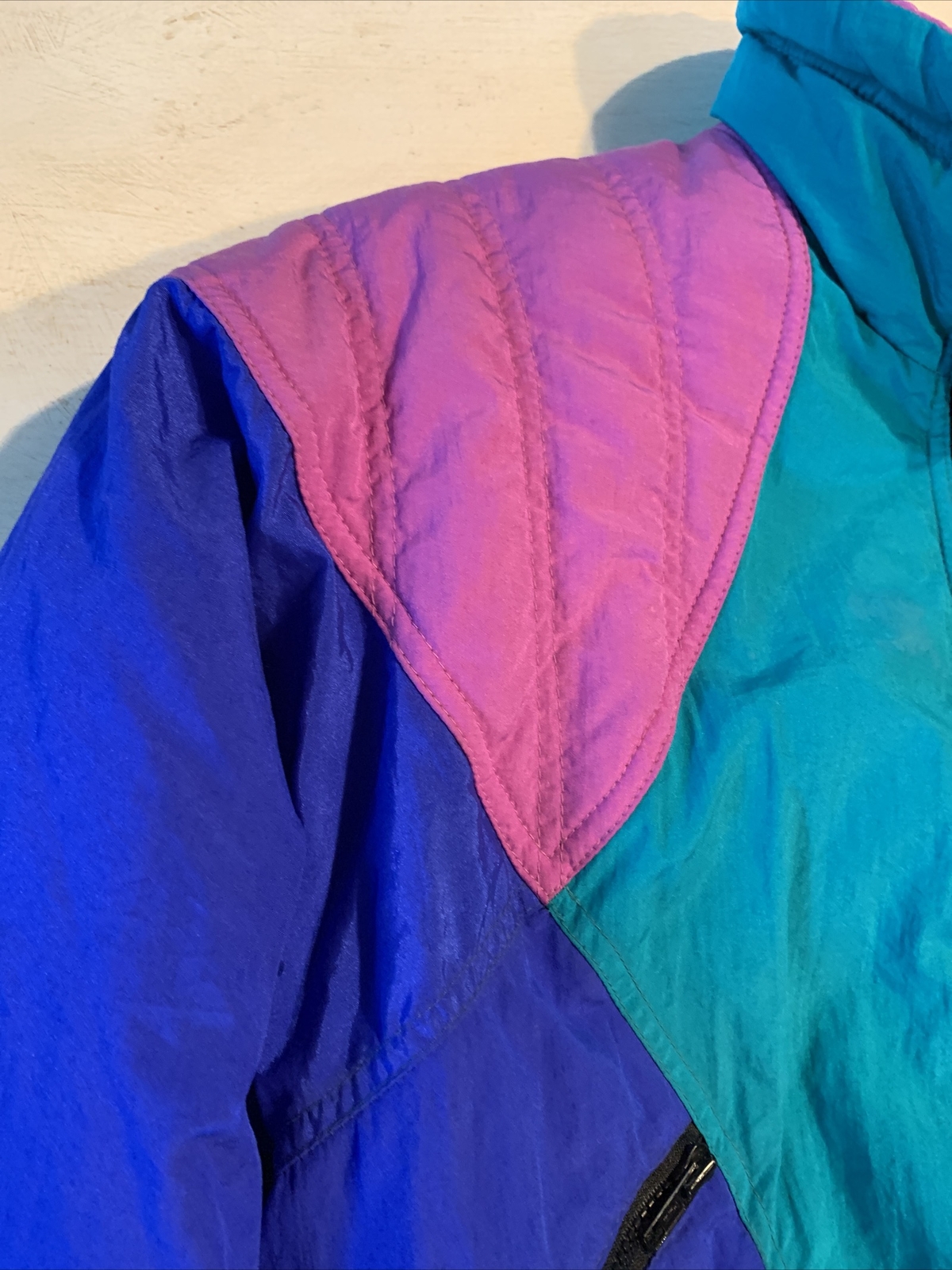 Vintage Roffe Skiwear Women’s Retro Multicolor Ski Snowboard Jacket Size 12 USA