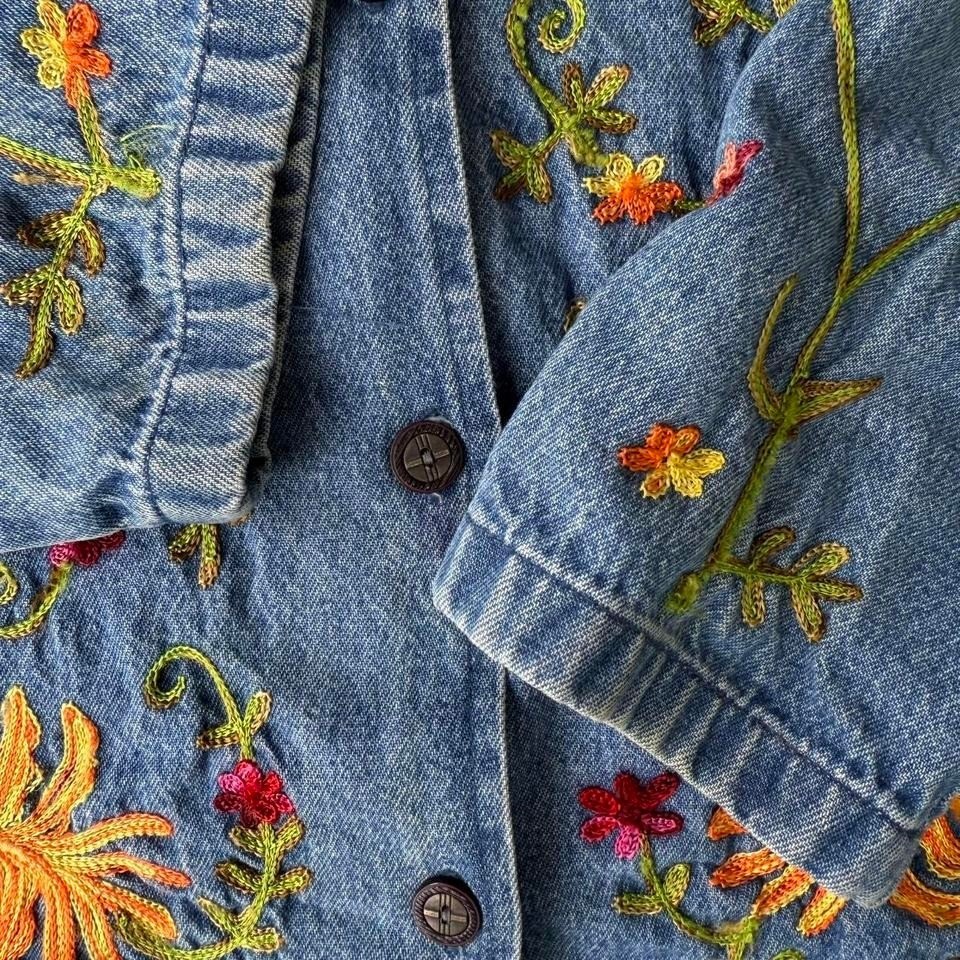 Vintage 90s hippie grandma core Tantrums Embroidered denim jacket floral boho