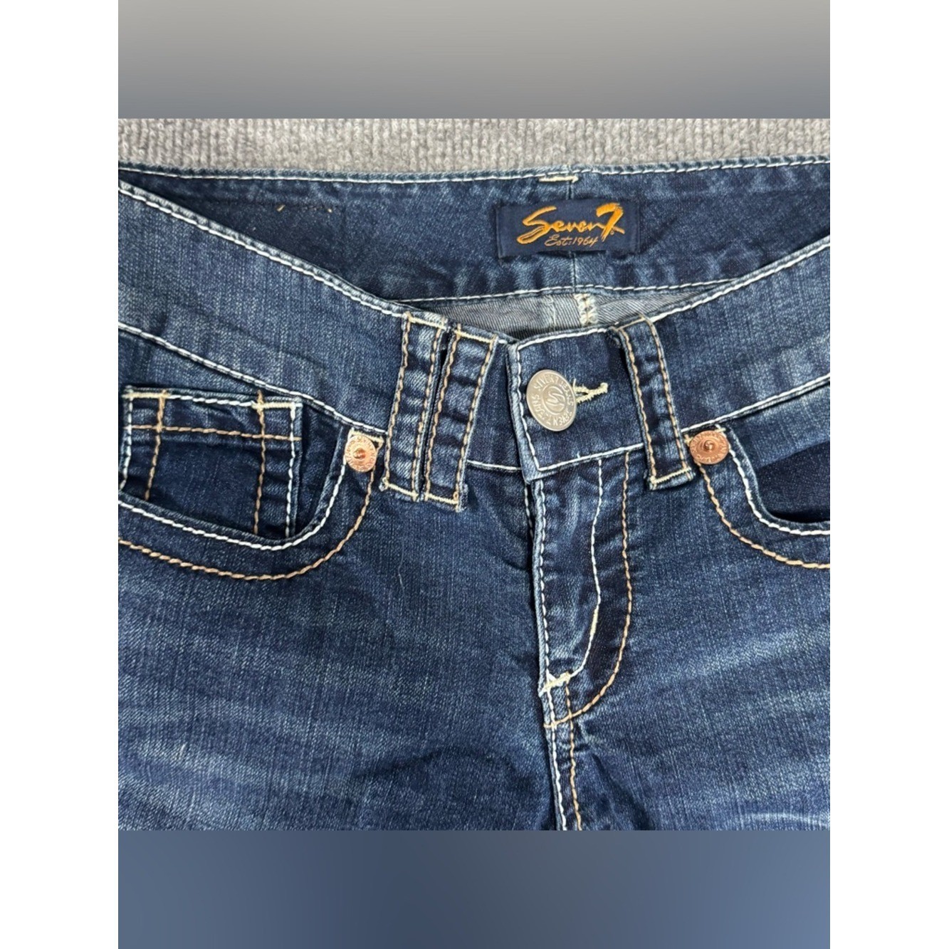 Seven7 Denim Shorts 4 Embroidered Pocket Contrast Stitch Y2K Retro Whiskered 4