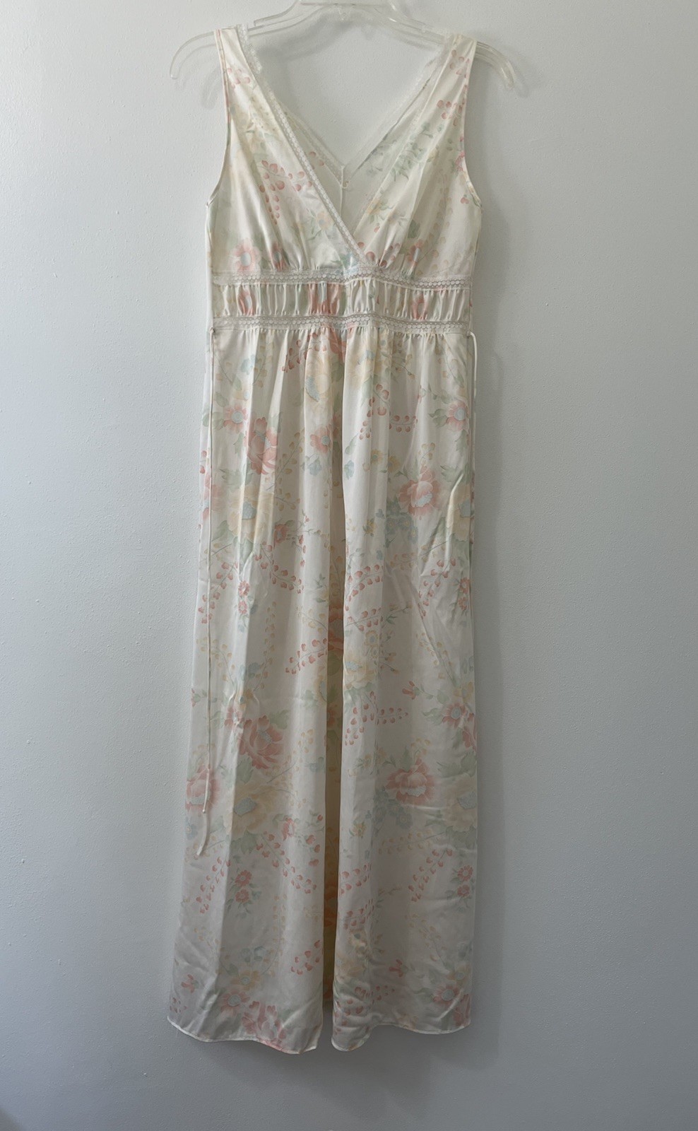 JCPenney Vintage Nightgown Floral Lace Sz Petite Stunning