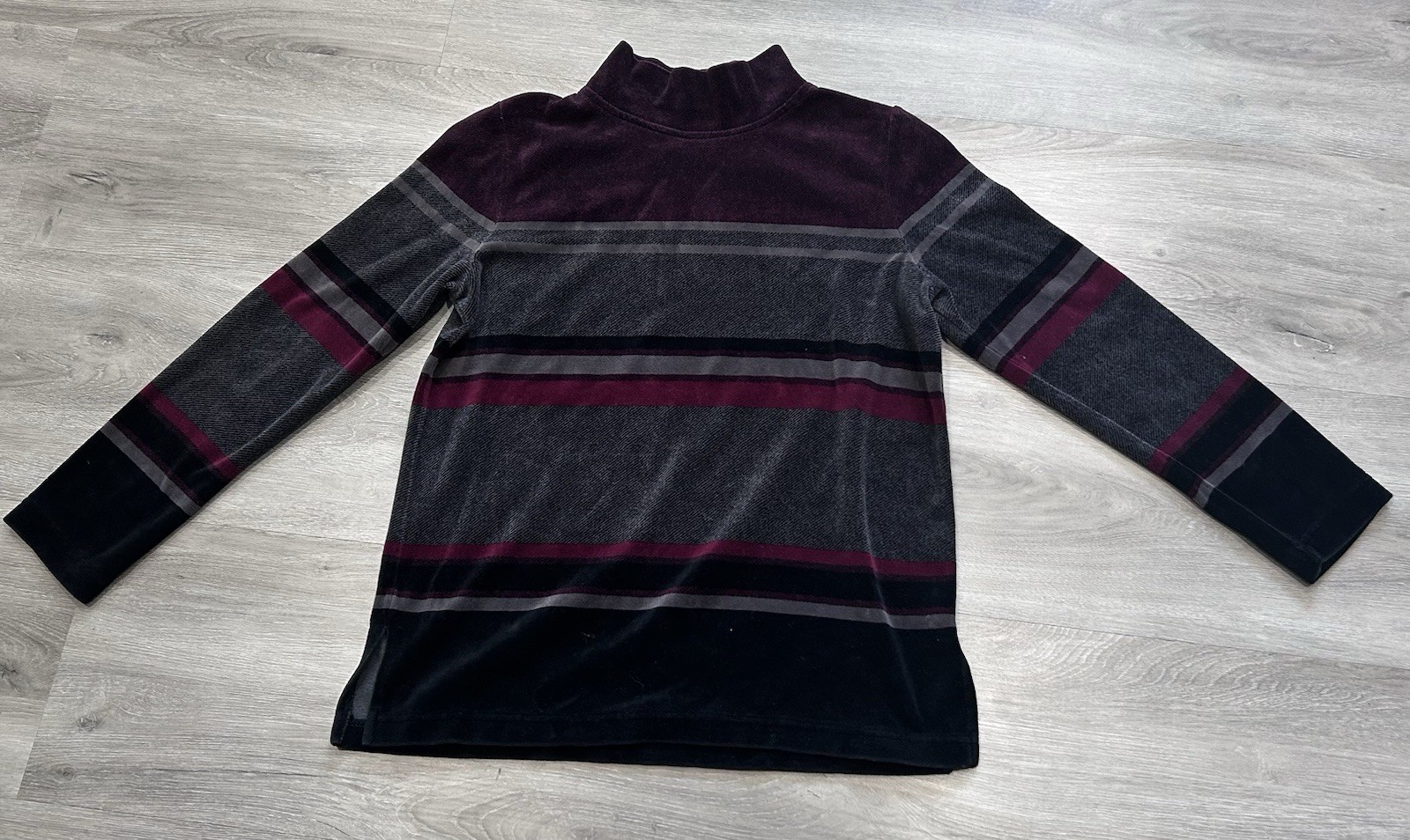 VTG Crazy Horse Liz Claiborne Petite Mock Neck Velour Striped Top PS Burgundy