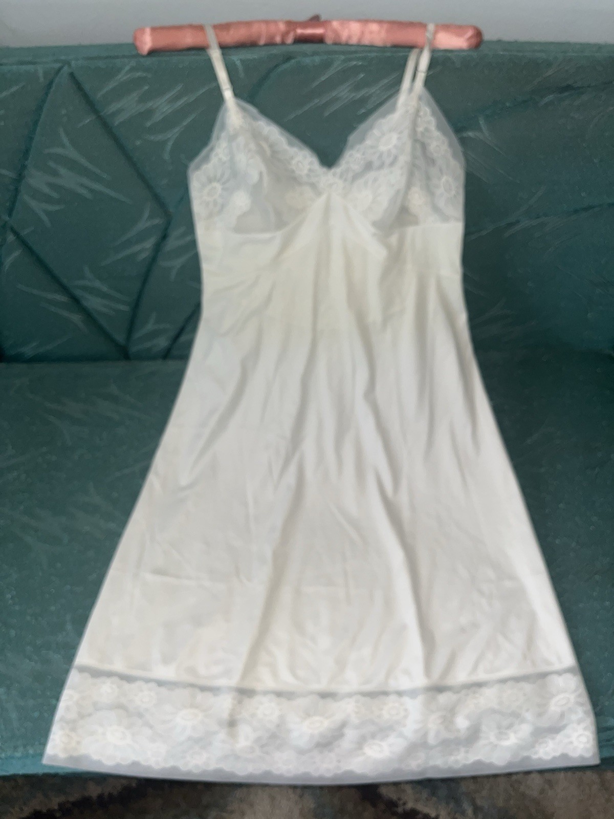Vtg VANITY FAIR Satin Full Slip Sz 34 Bridal Floral Lace Trim Chiffon Nylon