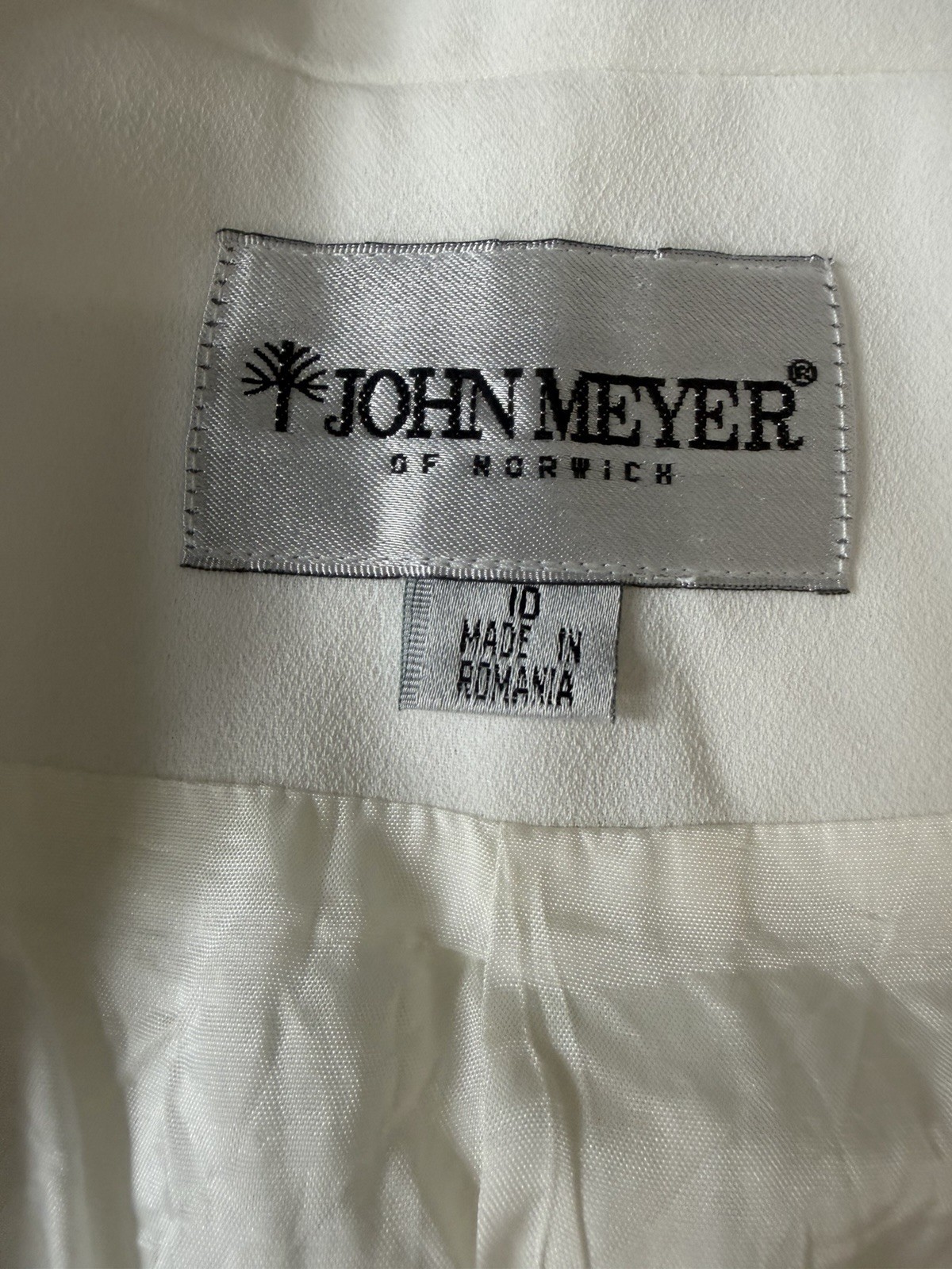 John Meyer of Norwich Women 2PC Ivory Skirt Suit Size 10 Lined Classic