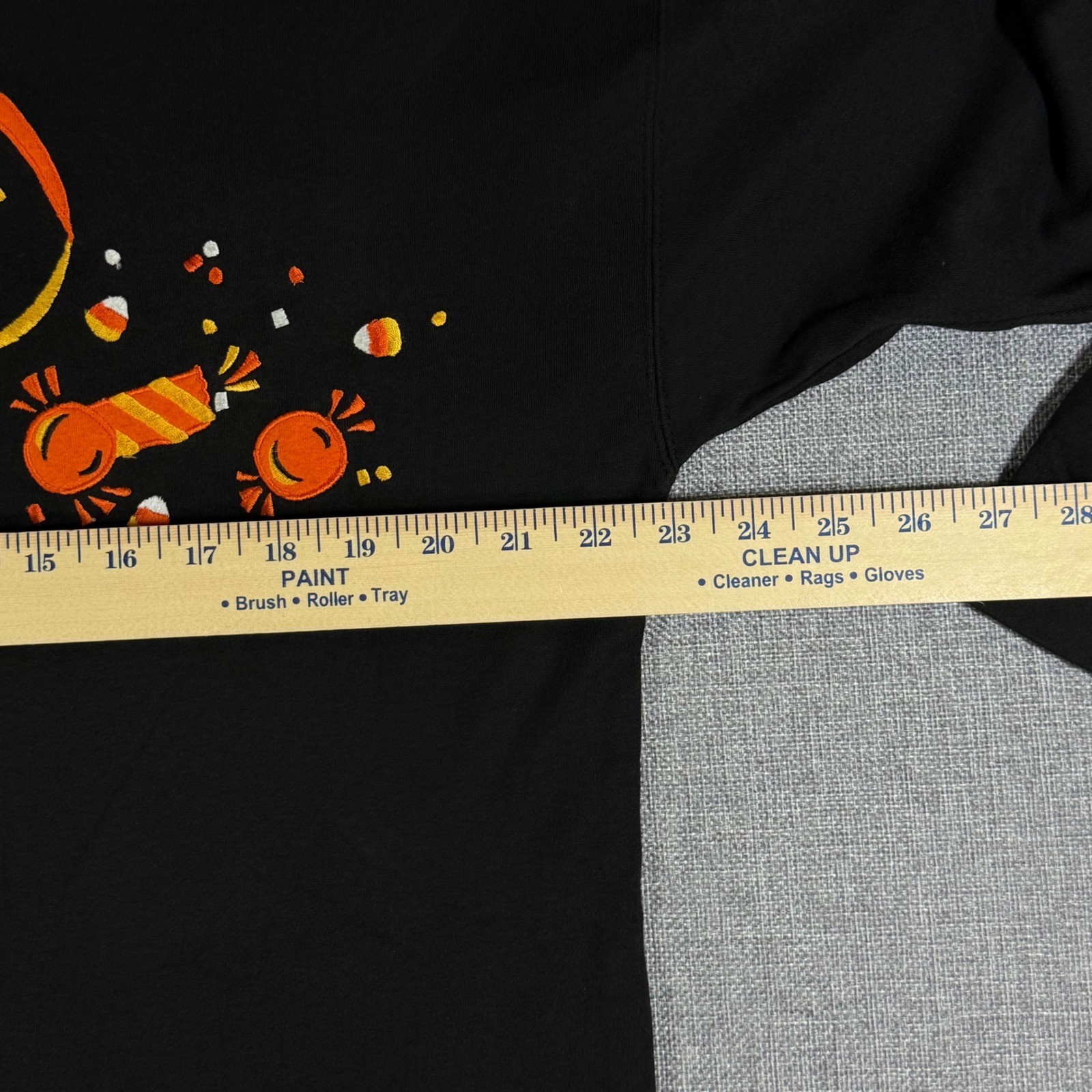 VTG Chaus Sport Embroidered Halloween Shirt Women M Black Trick or Treat Spooky