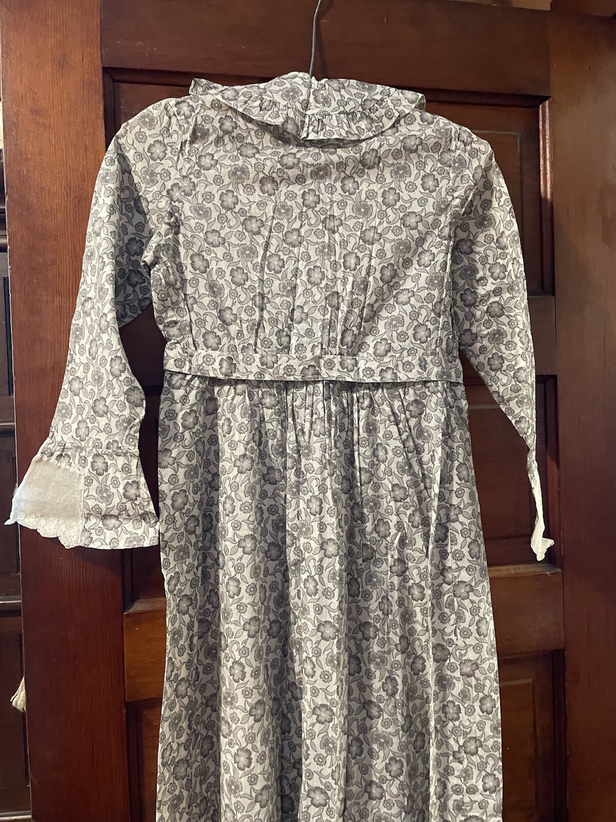 Incredible Early 1900s Cotton Calico Floral Day Dress Gray Lace