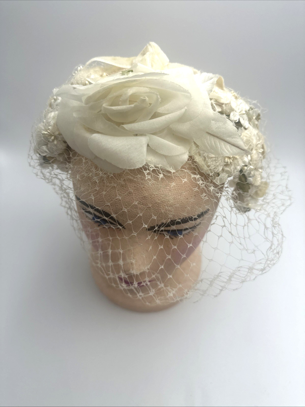 Vintage 1960s Union Made Bridal Headpiece White Rose Velvet Posies Netting