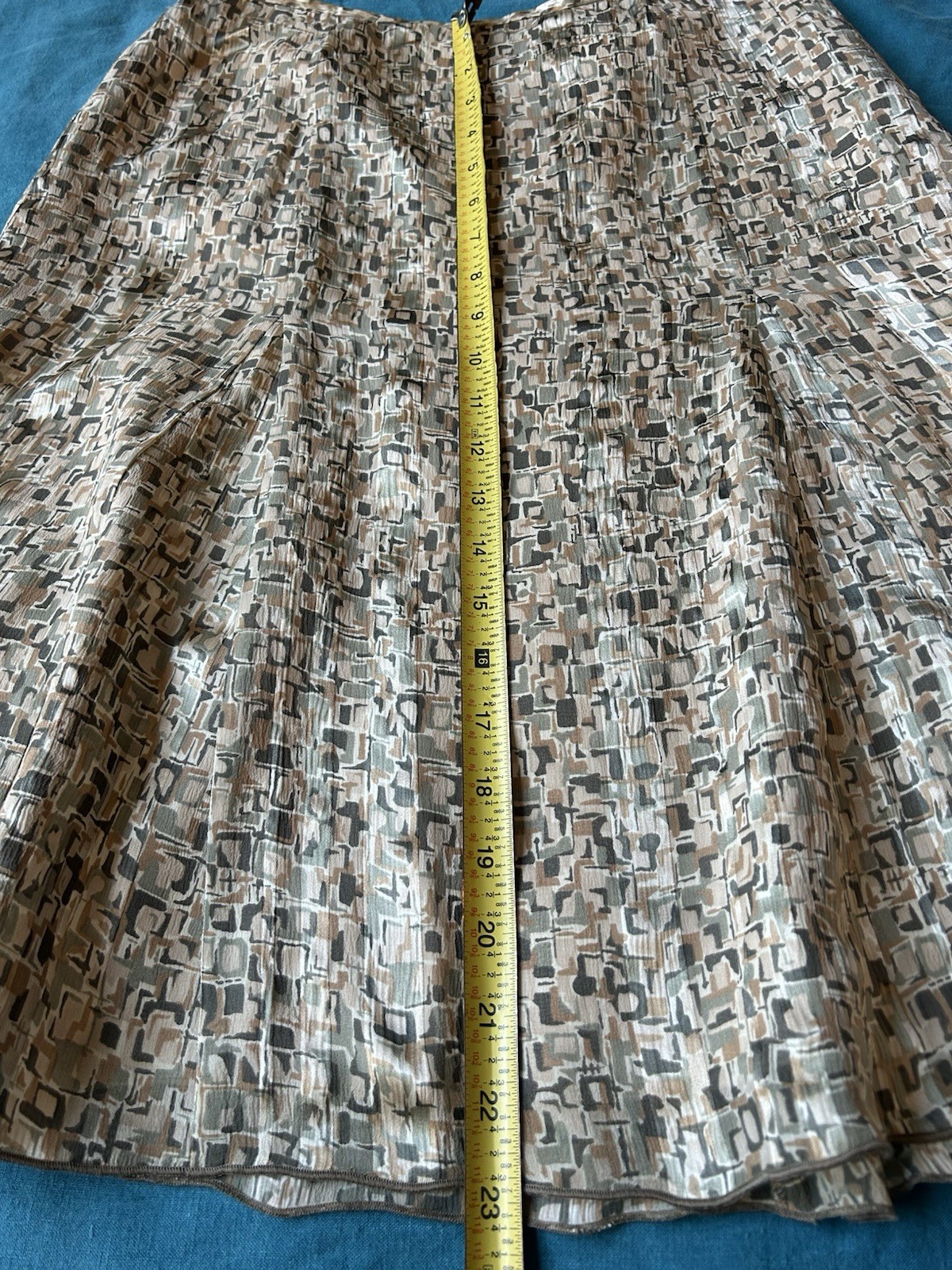 Vintage Y2K Talbots Silk Skirt Sz 4 P, Tan Greens Flare Lined Knee Length 27”W