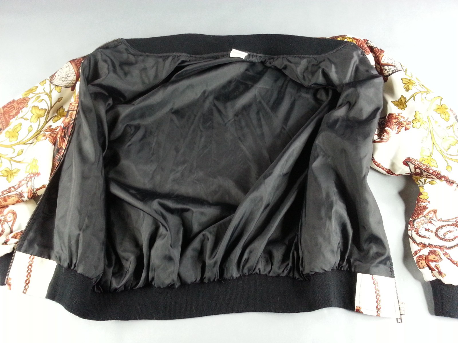 Vintage Retro 90’s Style Long Sleeve Jacket Korea Globe Florentine Pattern