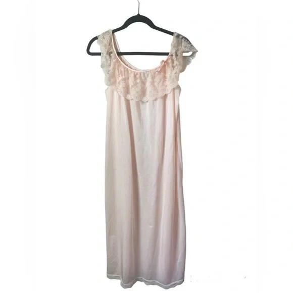 Vintage Stardust peach blush negligée 💯 nylon size 42 lace chemise nightie