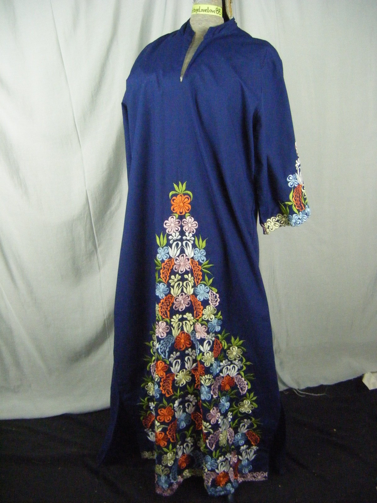 LEANDRA CROCHET Vtg 70s Navy Multi Color Floral Embroidery Dress-Bust 45/M