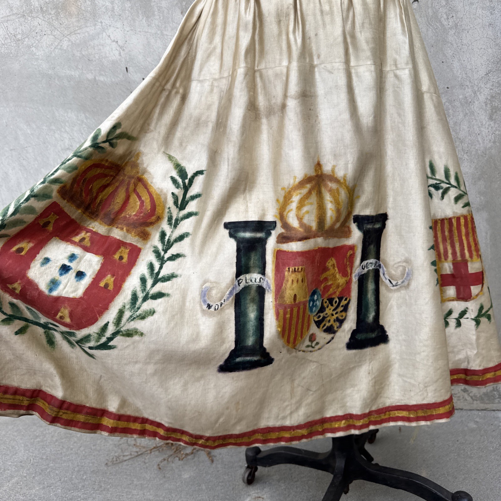 Vintage 1930s Hand Painted Silk Satin & Gold Lamé Dress Crests Snakes Lions