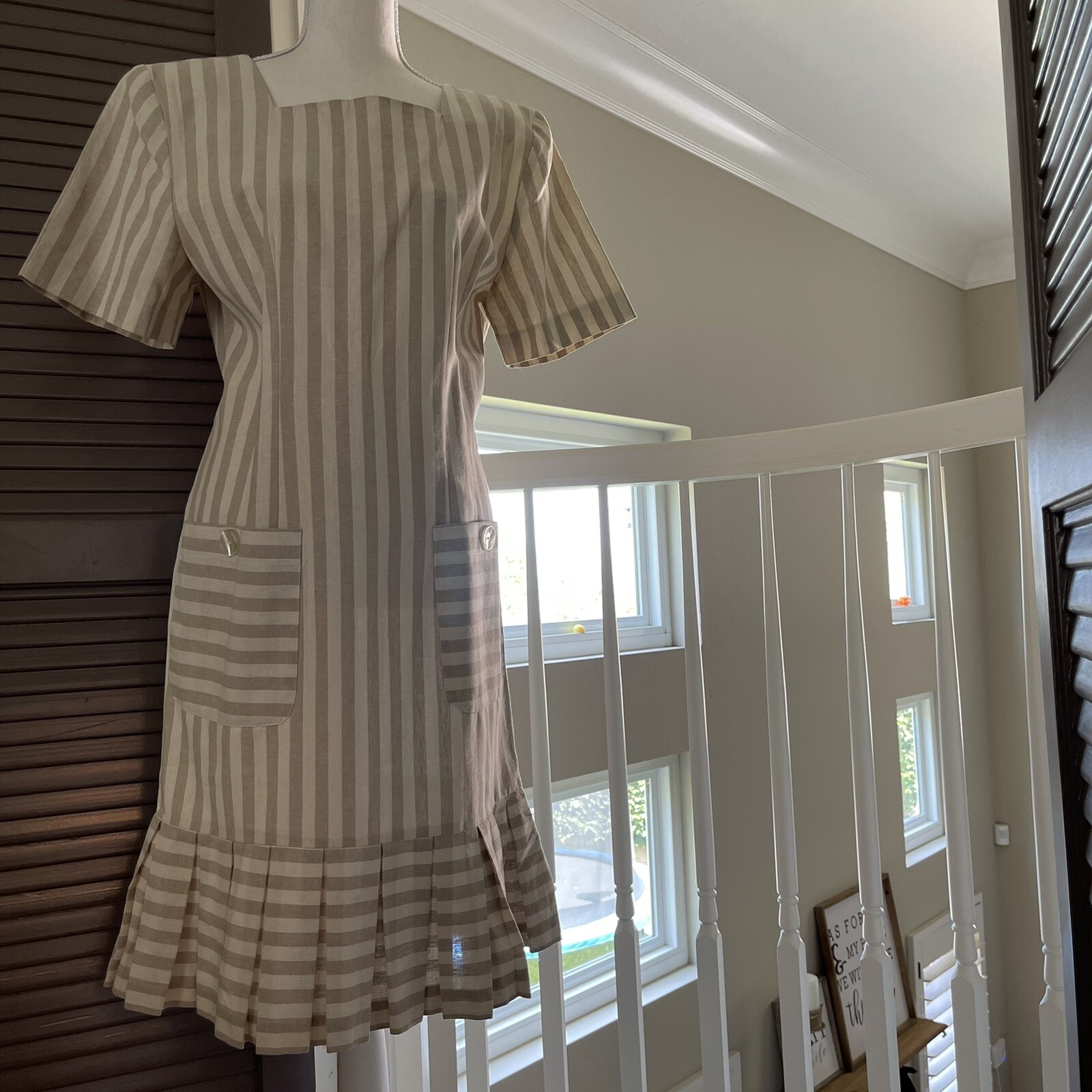 Vintage ARCHITECT Dress size 10 cream/beige