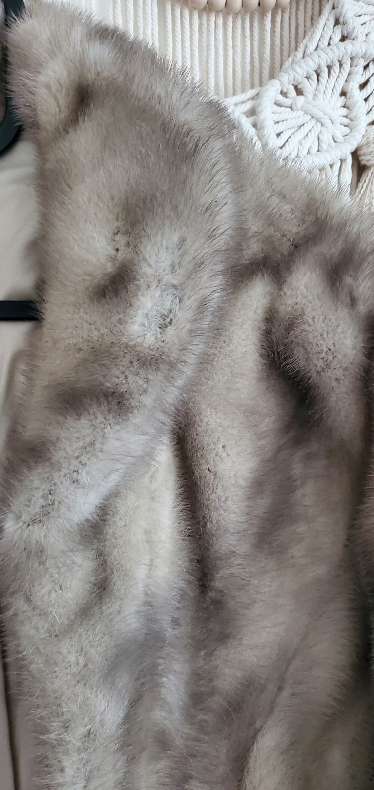 Vtg Mink Stole Gray/Beige Satin Lining Shoulder Straps One Size