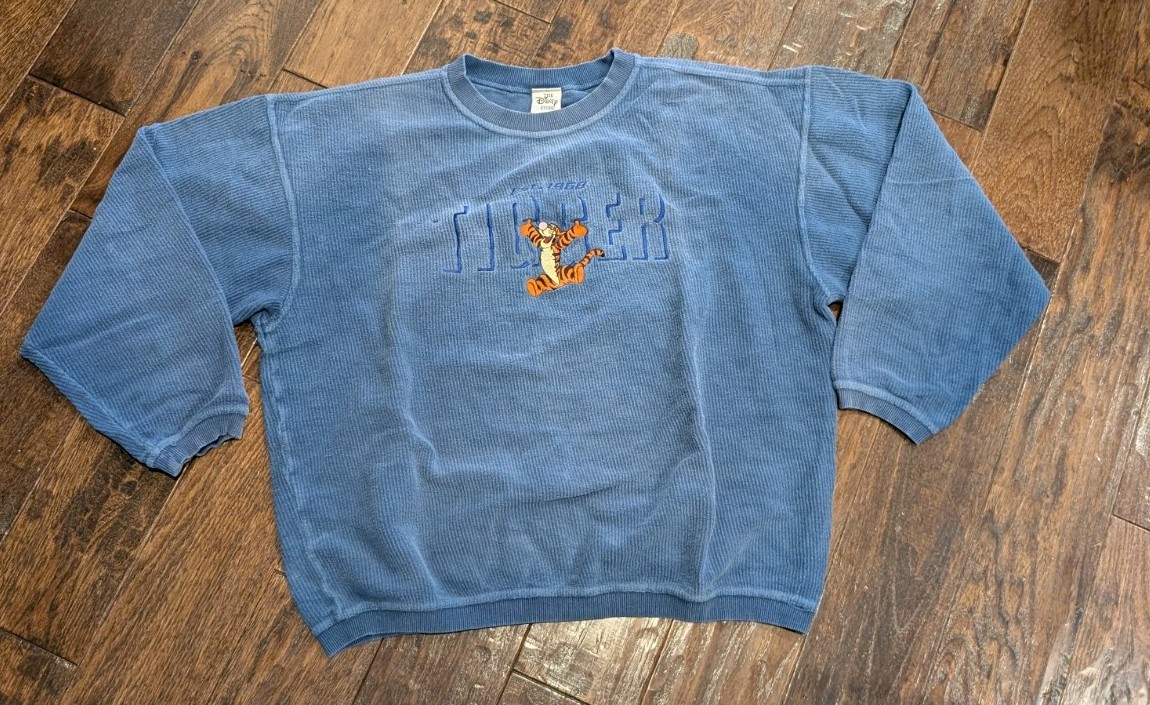 Medium Vintage ’90S The Disney Store Tigger Embroidered Waffle Knit Sweatshirt