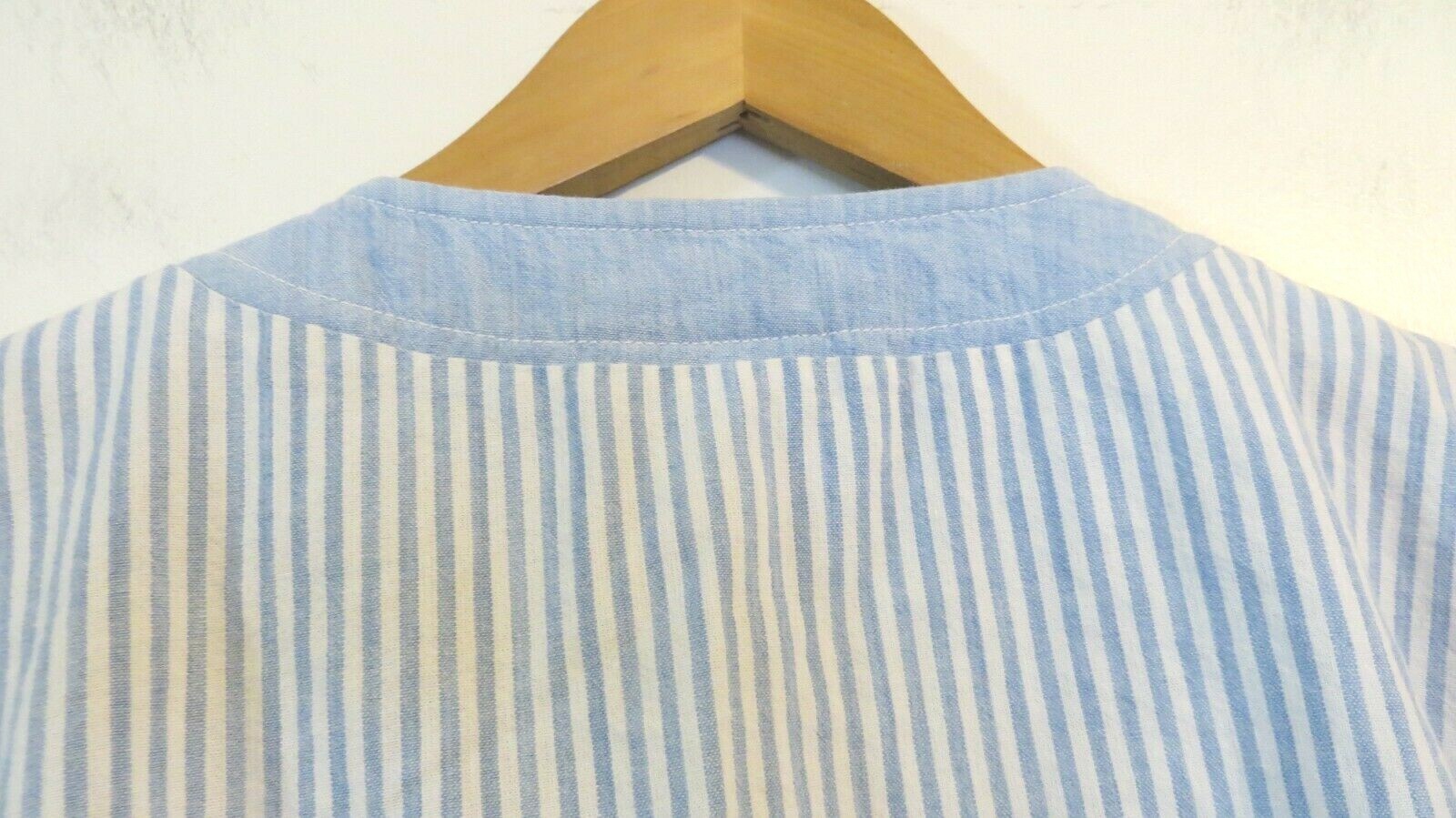Vintage Leslie Fay Shirt Womens Petite 10P Button Up Short Slv Blue White Stripe