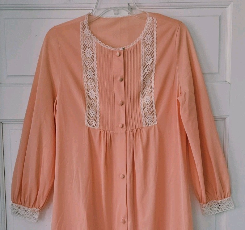 Vtg 60s Gossard Artemis Button Gown Robe Women Small Peach White Lace Trim Cuff