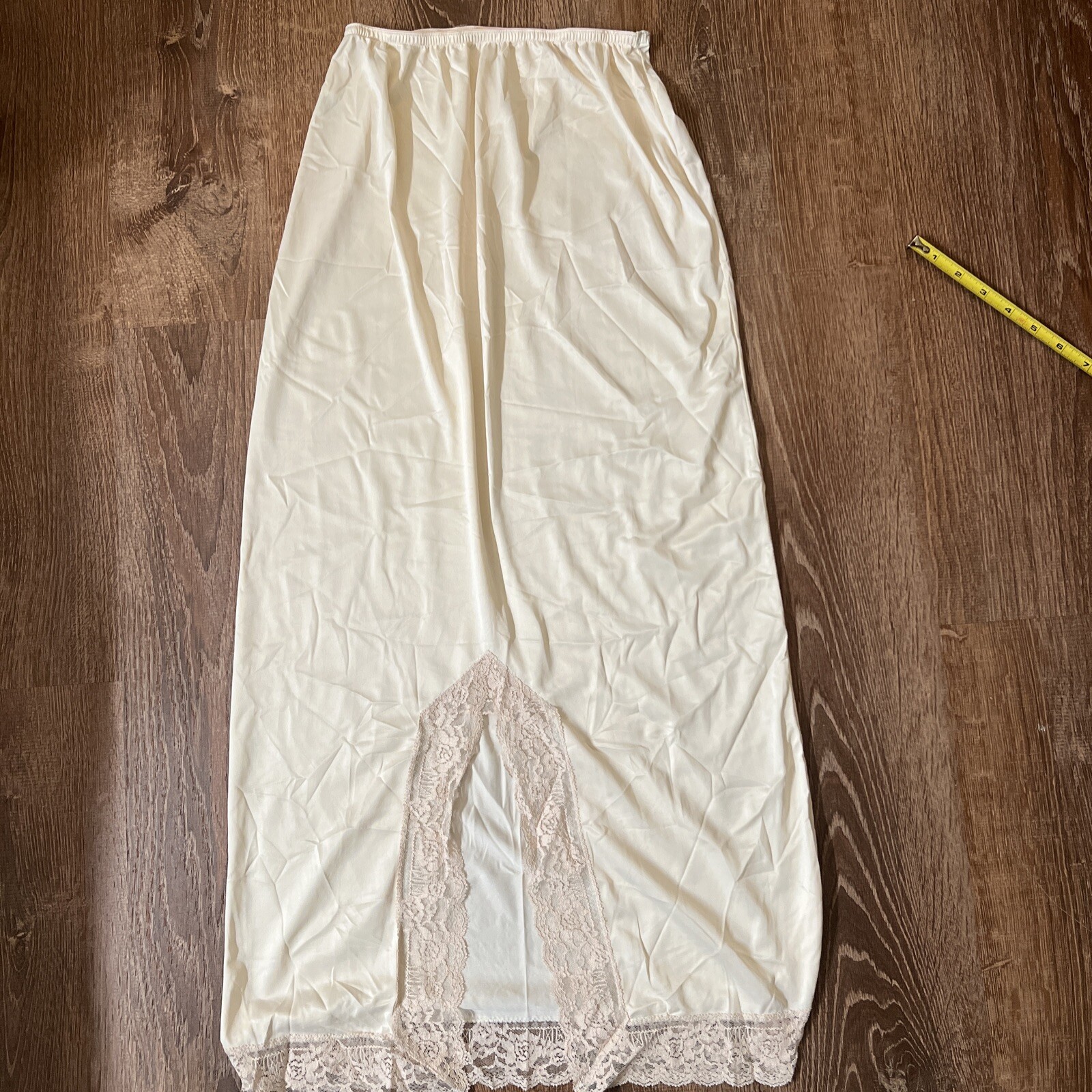 Vintage Greenco Maid Ivory Tan/Nude Slip M 6 Waist Lace Trim 16″ Slit Back.