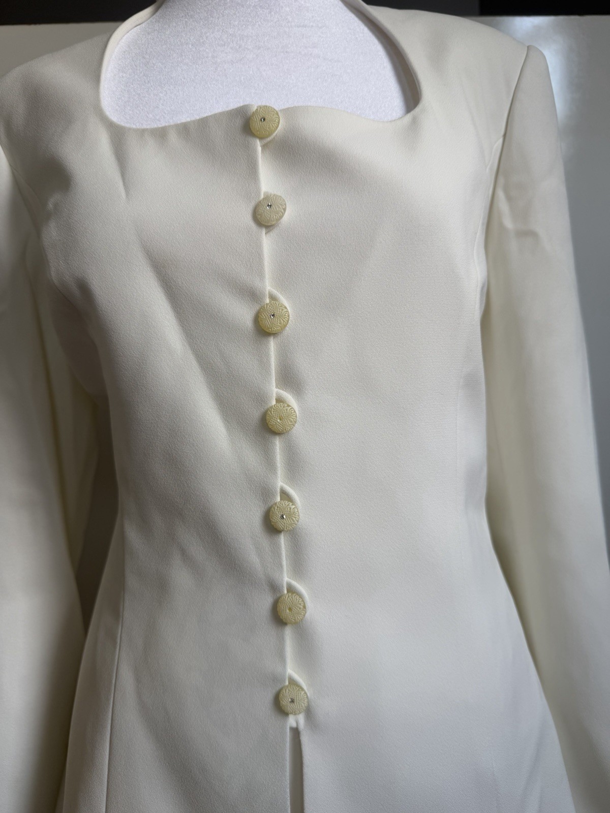 John Meyer of Norwich Women 2PC Ivory Skirt Suit Size 10 Lined Classic