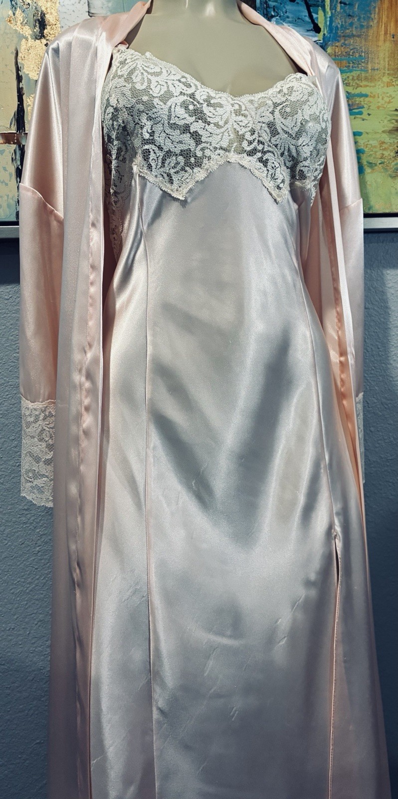 Vtg Peach Victoria’s Secret Lace Satin Nightgown Robe M L
