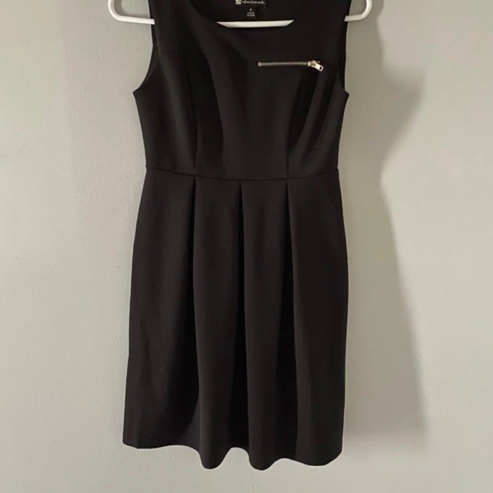 Valerie Bertinelli black career dress Size 4 sleeveless fit & flare zip accent