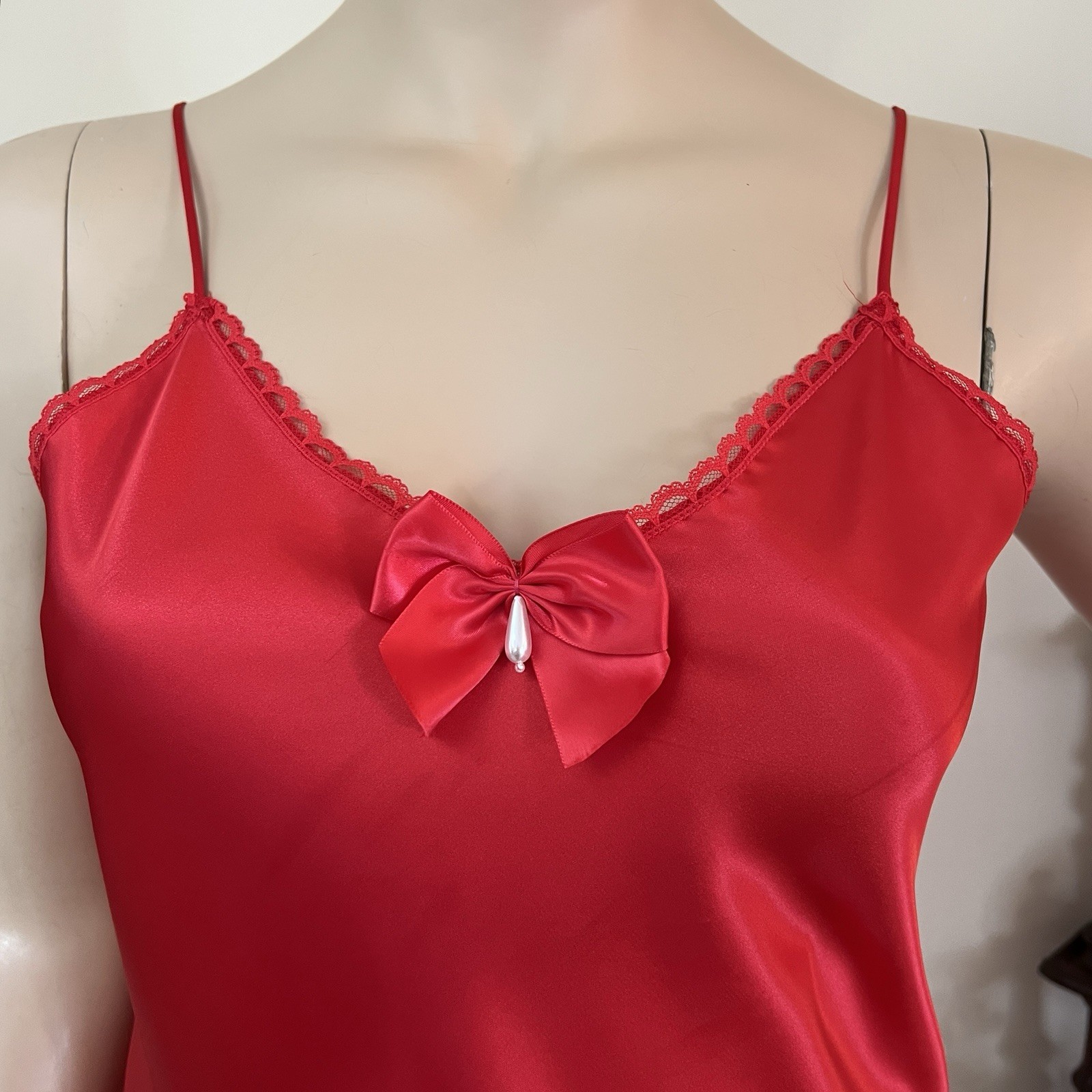 Vintage Lady Manhattan Red Lace Trim Bow Size LARGE 40 USA Pin Up Sexy Chemise