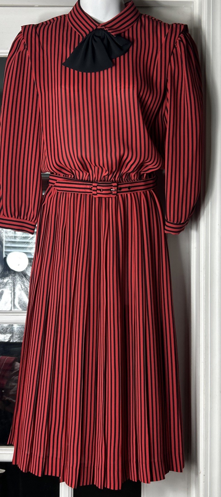 Vintage 70s shirtdress, black and red striped,long sleeves. Size 10
