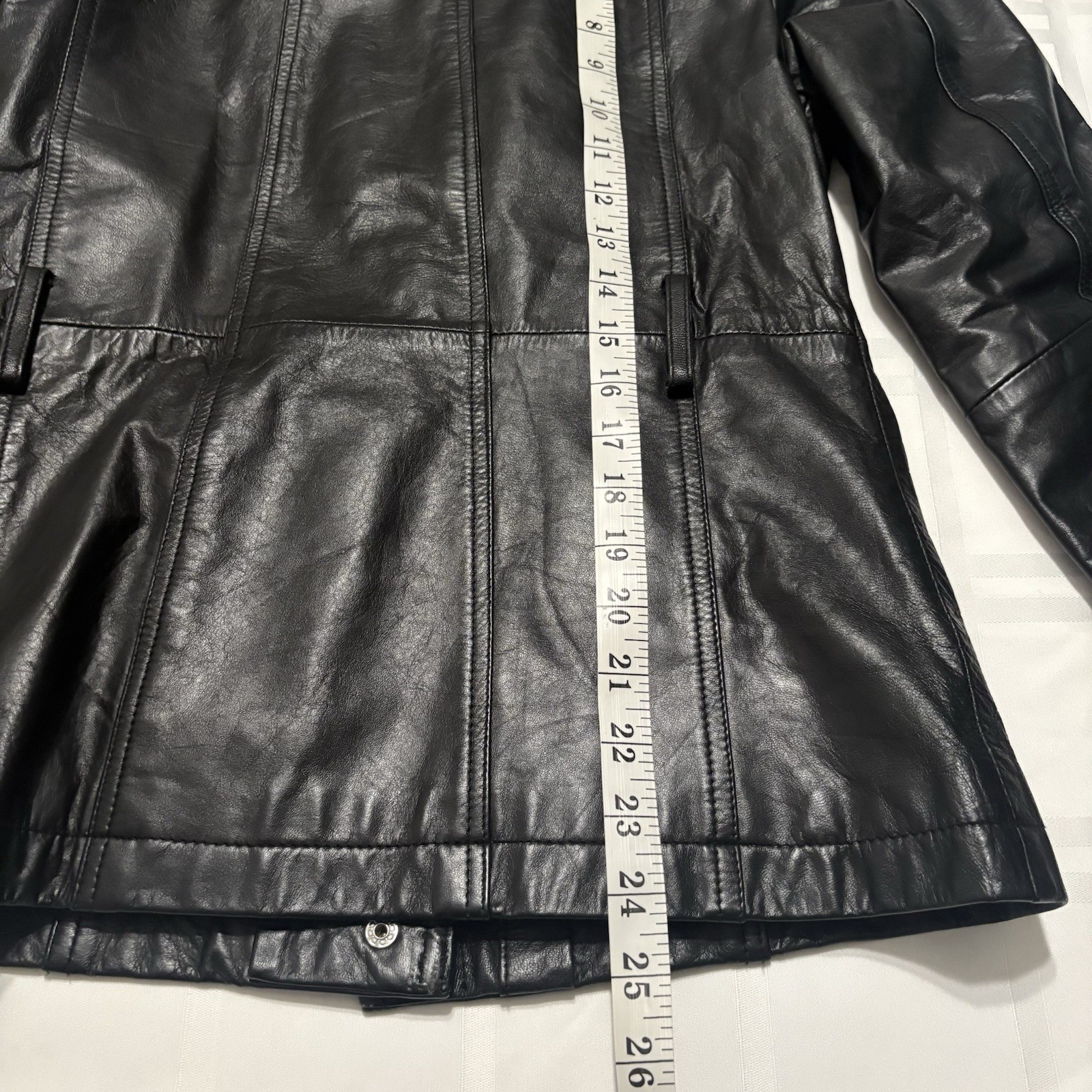 Uniform John Paul Richard Black Lamb Leather Bomber Jacket Size 6 Women’s