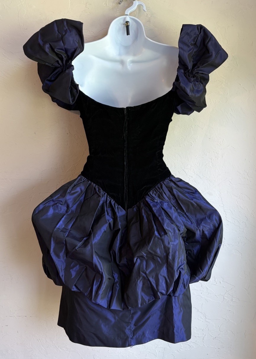 Vintage 80s Steppin Out Velvet Bubble Prom Dress 11 Basque Purple Taffeta Party