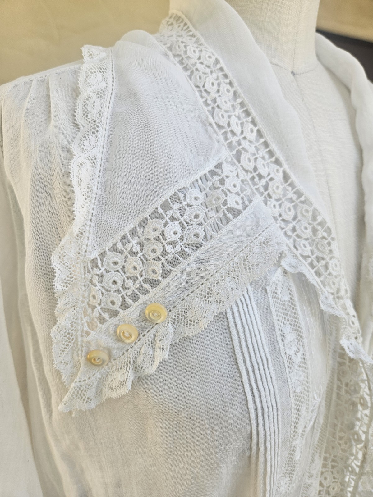 Antique 1900s Edwardian Cotton And Lace Button Up Blouse Delicate Pintucking…