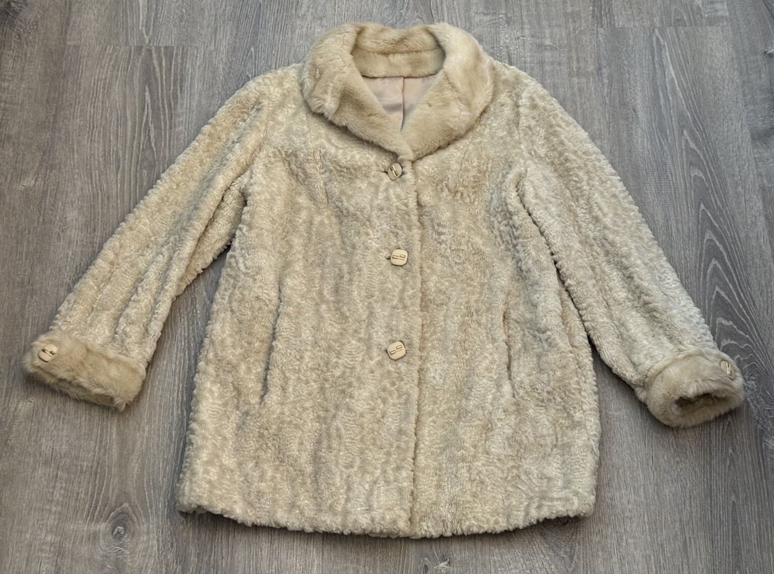 Vtg 1960’s Russel Taylor Textured Fur Button-Up Tan Lined Coat Women’s S/M