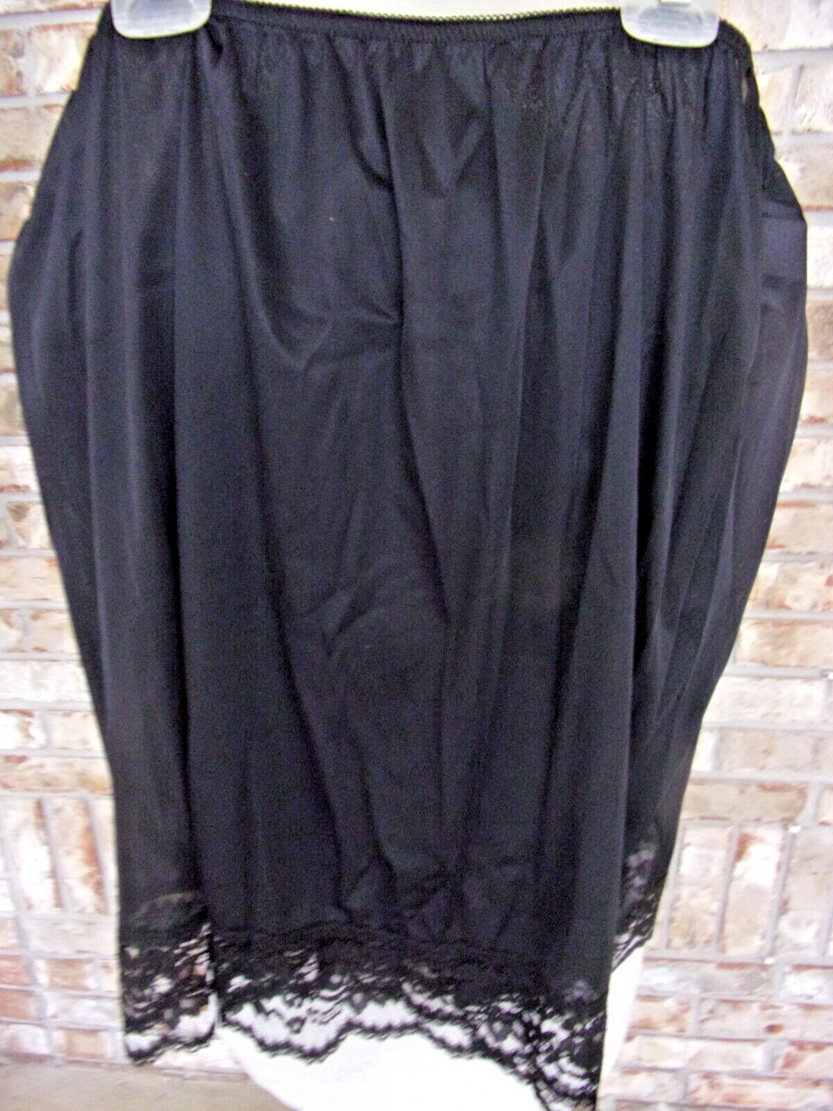 VINTAGE MMI SZ 2X SZ 40 BLACK SILKY NYLON LINGEREE 1/2 SLIP LINGEREE MADE USA