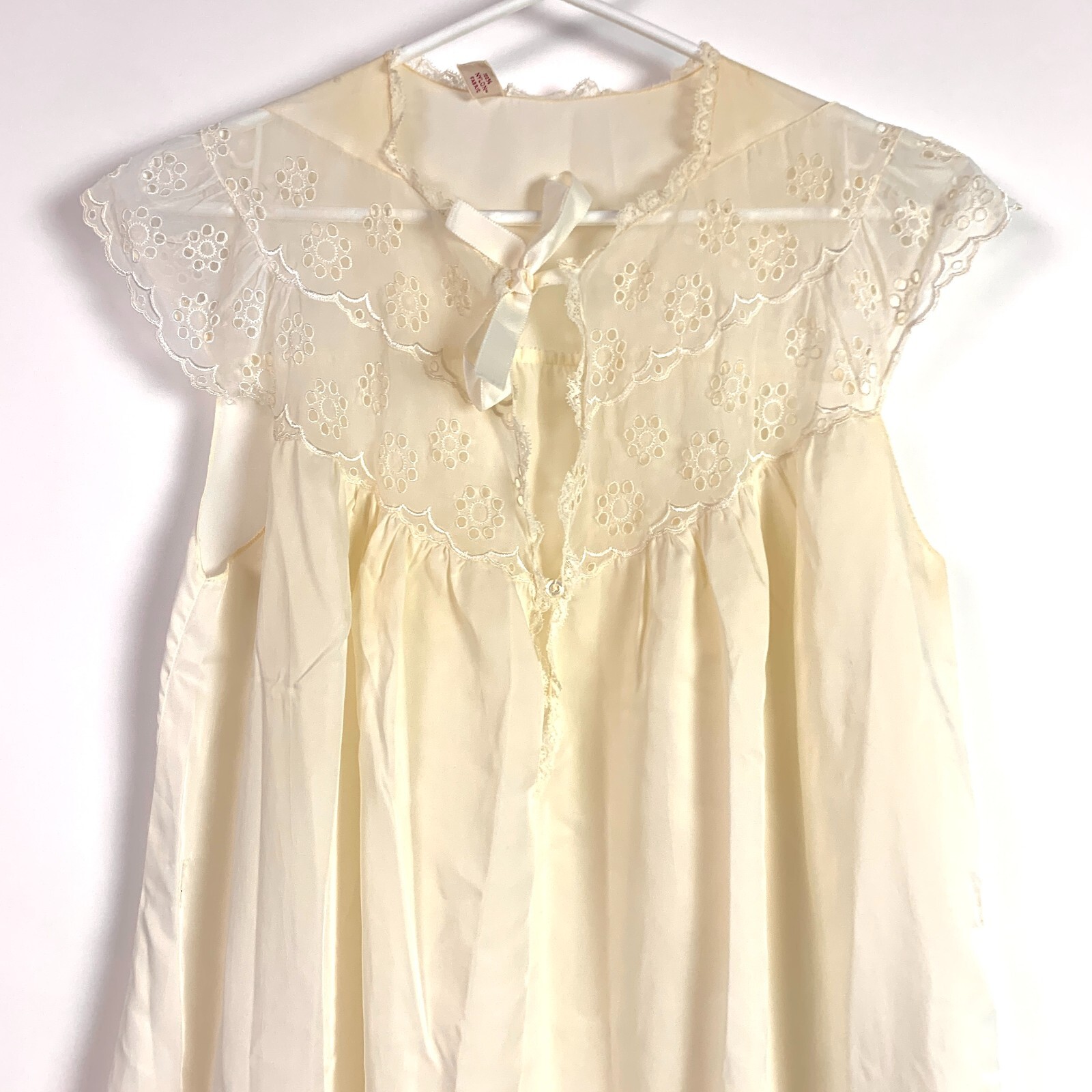 Vintage Godfried Pale Yellow Eyelet Long Nightgown Made in USA Small