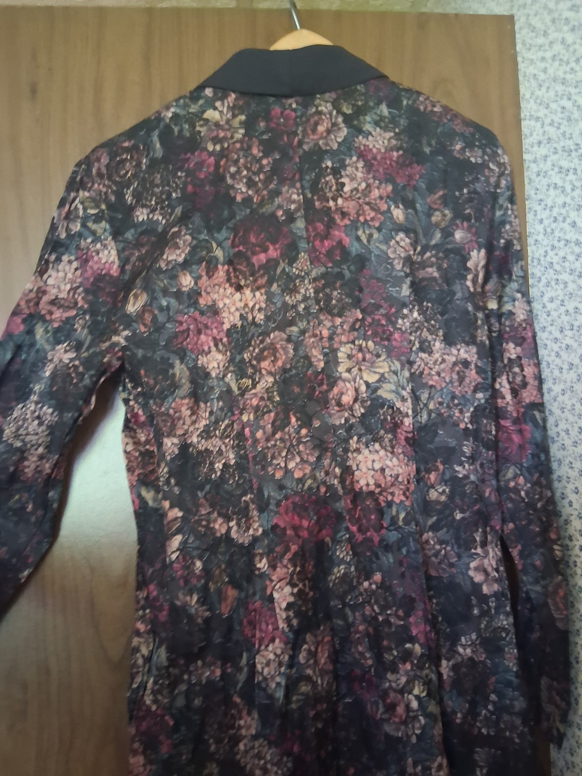 Vintage 80s Wrapper USA Dark Floral Two Button Blazer Size Small