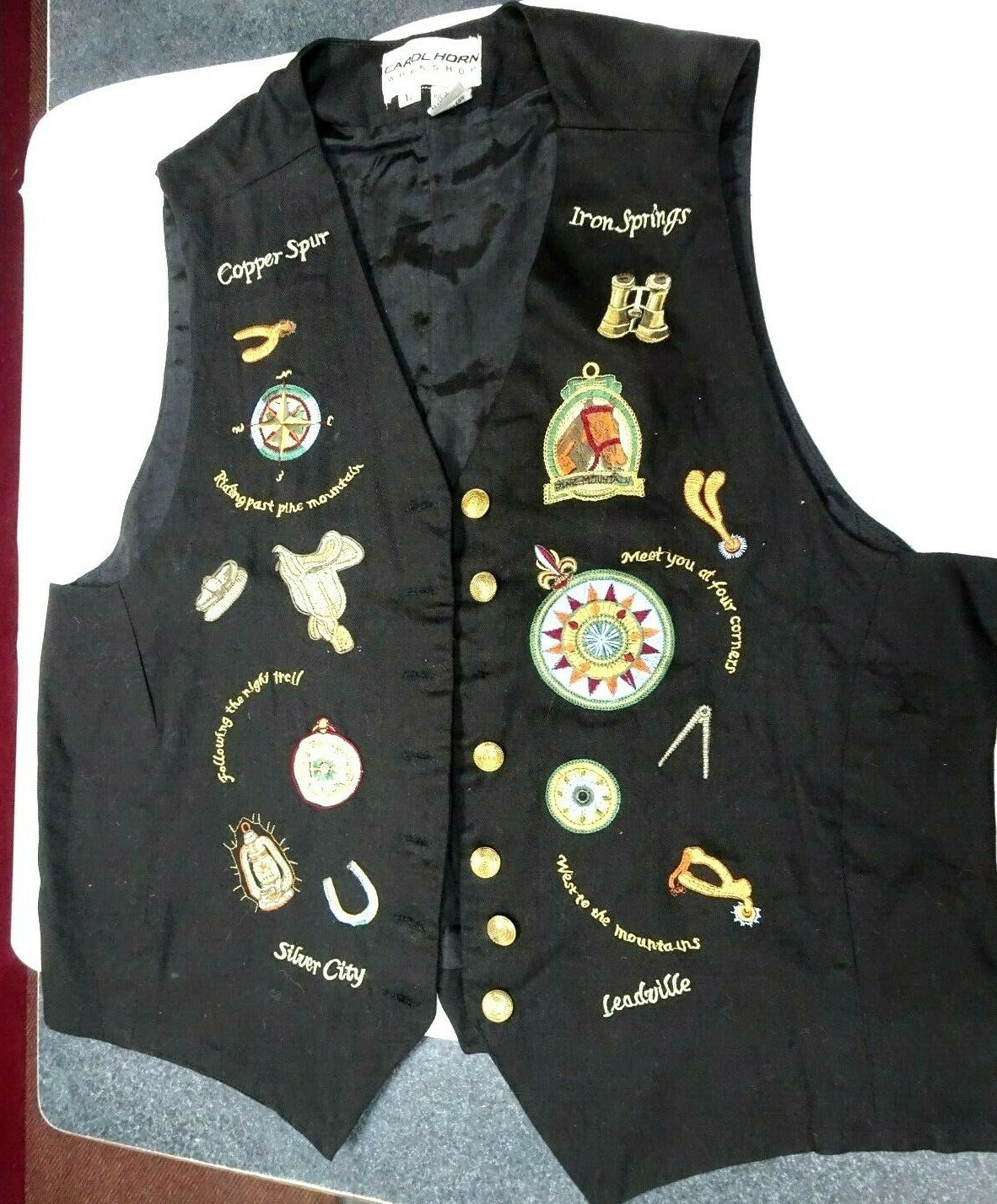 Carol Horn Workshop Ladies L Equestrian Themed Vest w/Embroidered Horse Theme