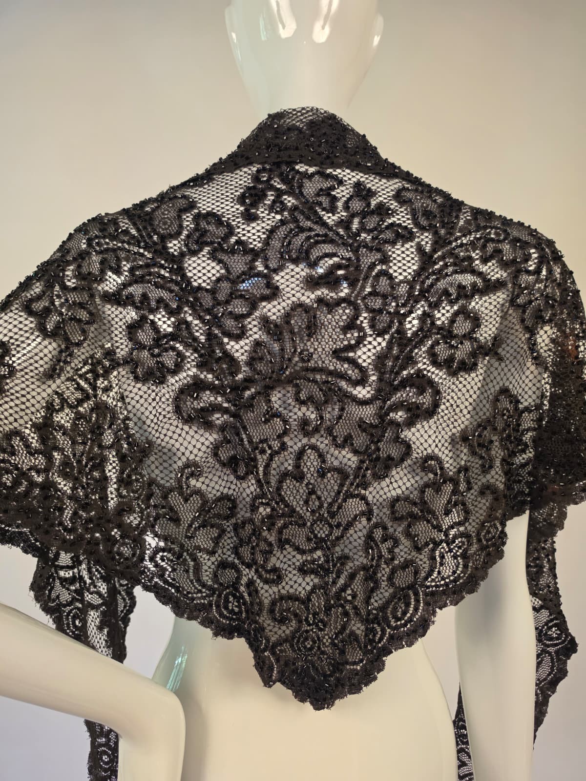BEAUTIFUL VICTORIAN 19TH BLACK LACE CAPE W JET BLACK BEADING FOR DRESS