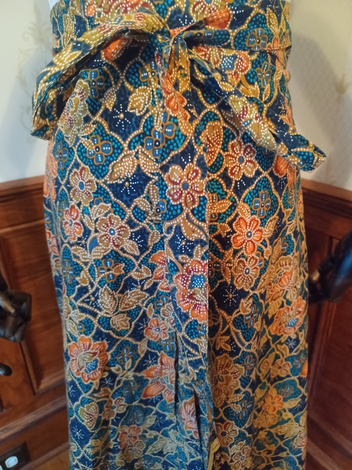 Vintage 1970s 100% Cotton Batik Print Blue and Brown Boho Midi Skirt