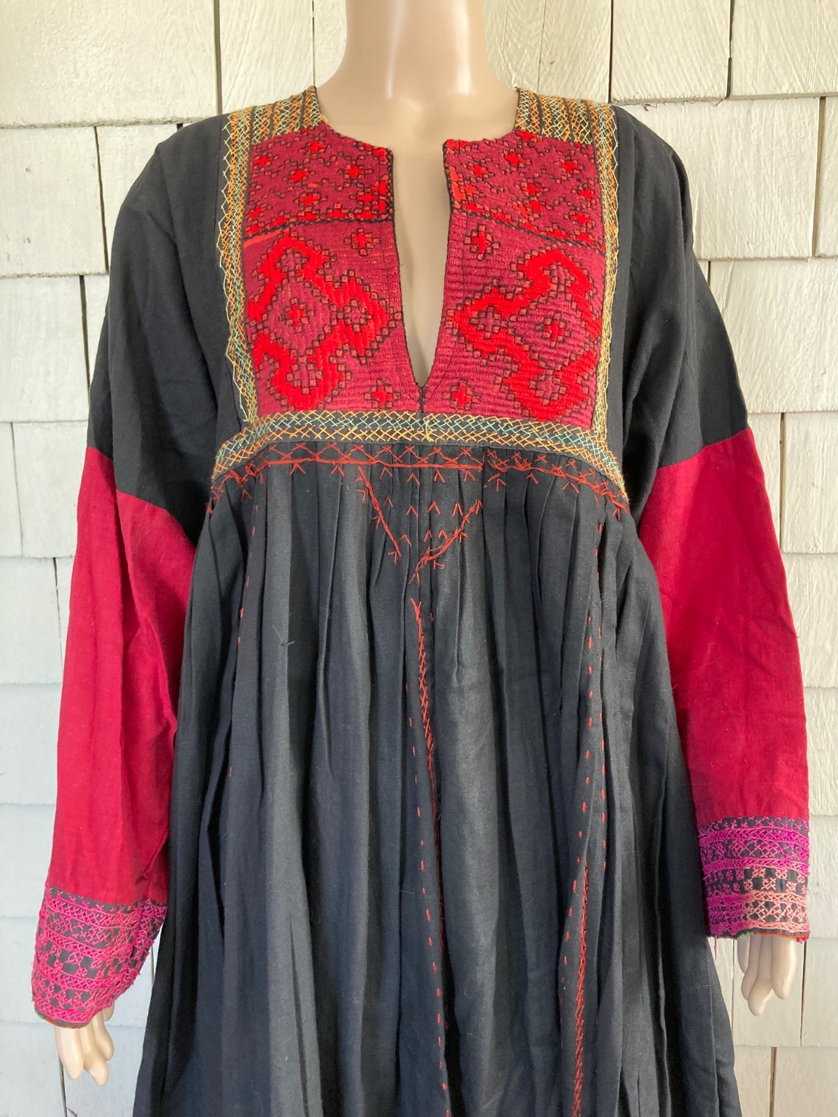 Vintage Boho Cottagecore Black-multi Embroidered Maxi Dress Size Medium