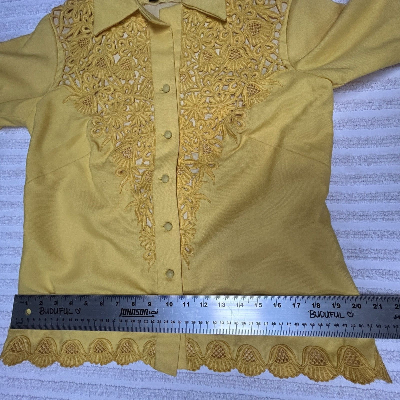 Vintage Magnin’s Julia Ahorro Womens Top Grandmacore Floral Yellow Blouse Shirt