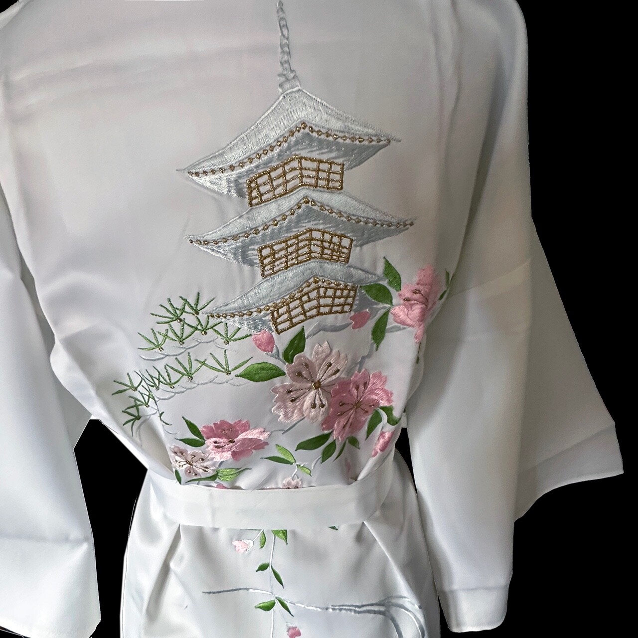 Vintage Ichiban White Silk Kimono Robe Japan embroidered cherry blossom pagoda