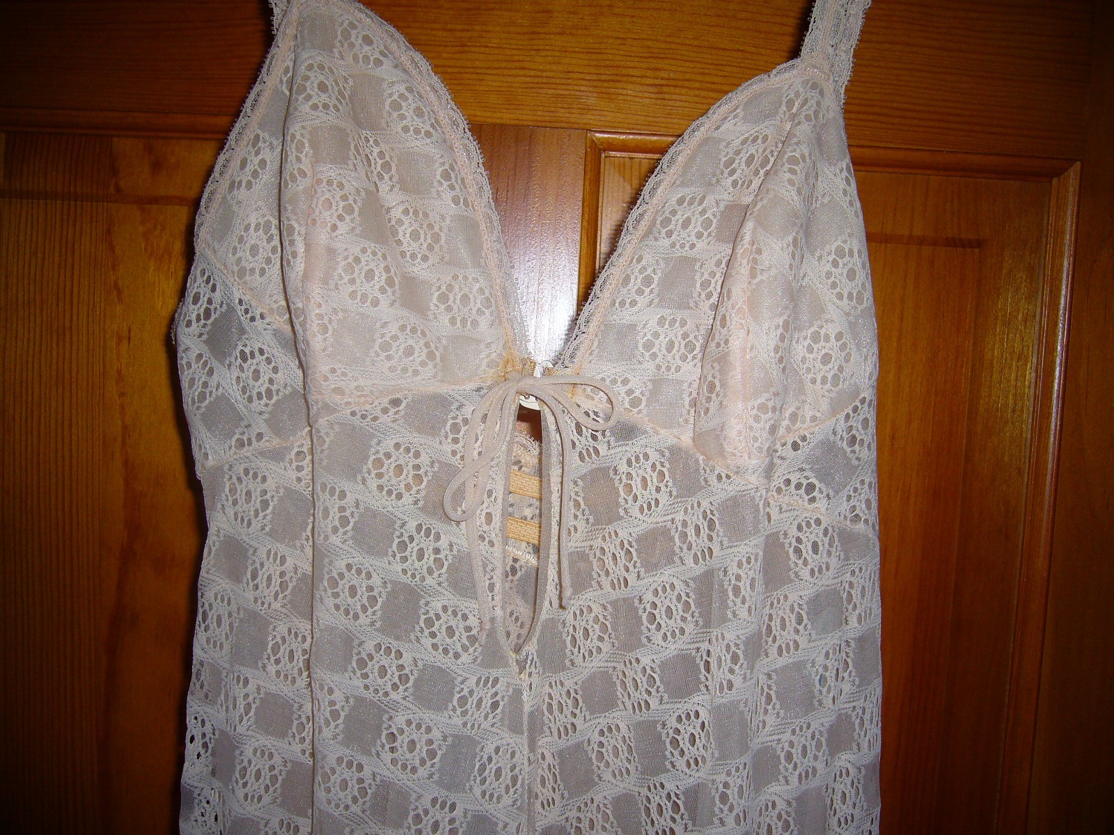 Vtg Glydons all-over lace long nightgown, beige, EUC 32/S